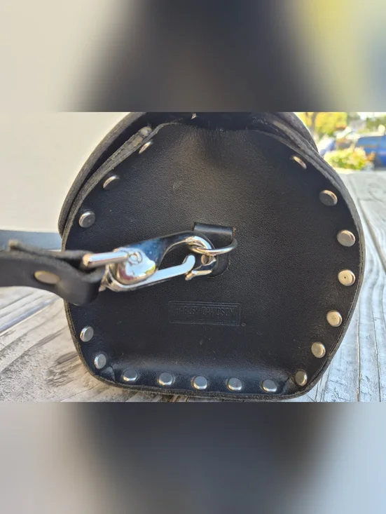 HARLEY-DAVIDSON VINTAGE BLACK LEATHER SADDLE HANDBAG - Picture 7 of 11